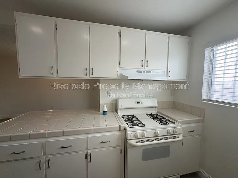 2255 Cahuilla St #105 — Photo 12