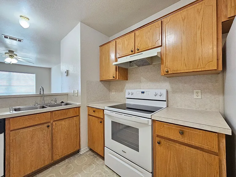 4501 Deek Dr #A-D — Photo 6