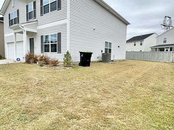 3rd image of 1113 Sumter Pointe Way