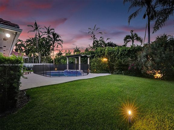 4th image of 12401 SW 77th St