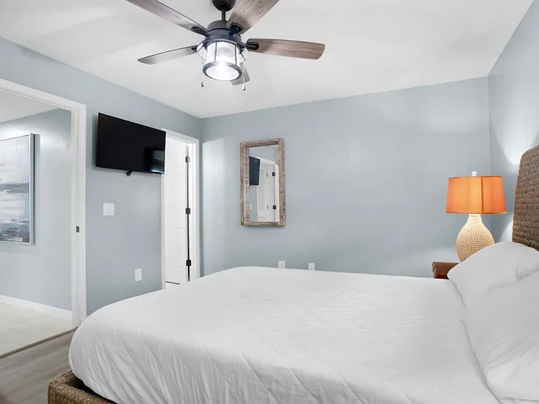 605 Dogwood St #D — Photo 11
