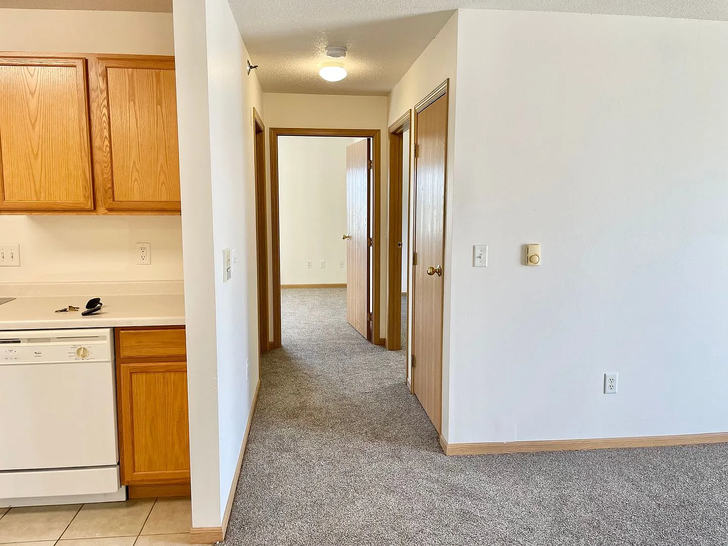 Point West III — Photo 2