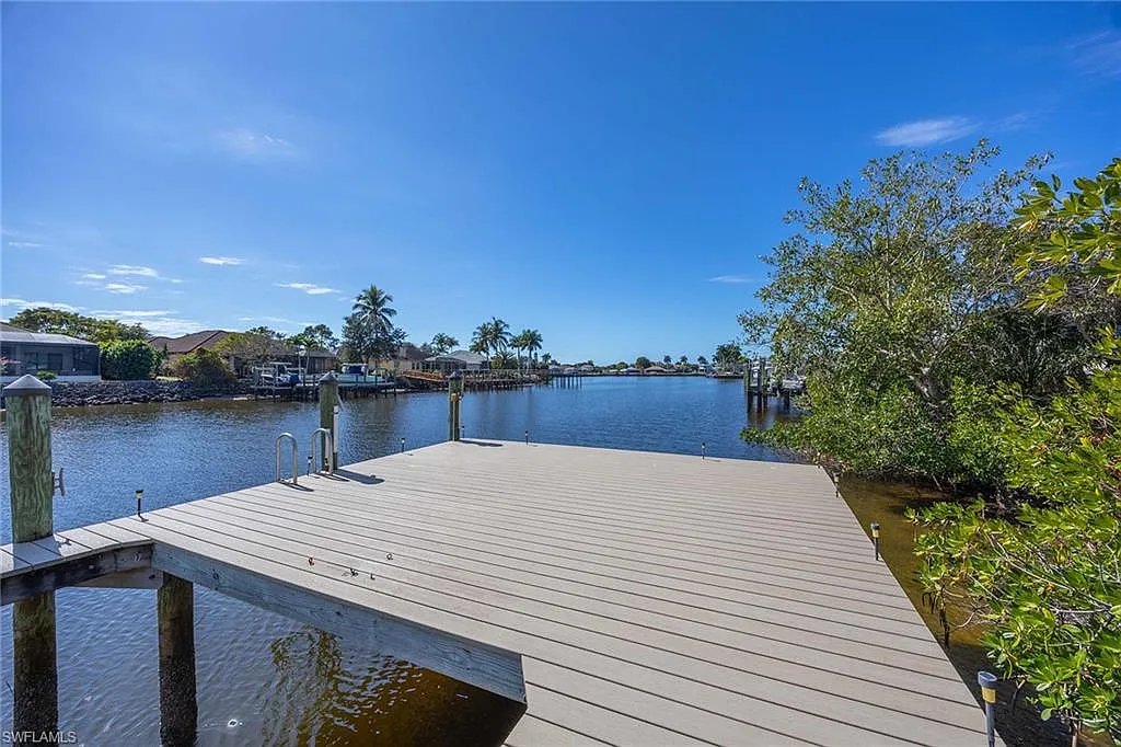 3 bed, 2.0 bath, 2244 sqft, $6,000 — Photo 4