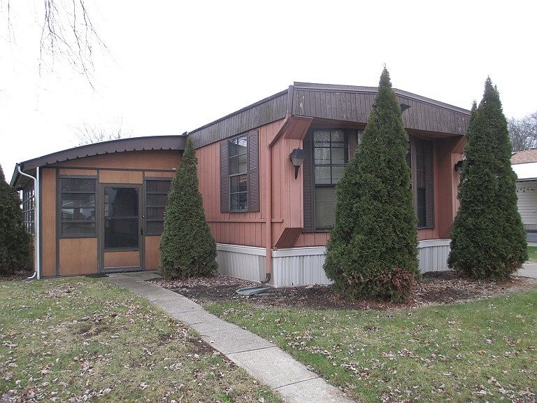 1st image of 3 Brightwood Dr #3