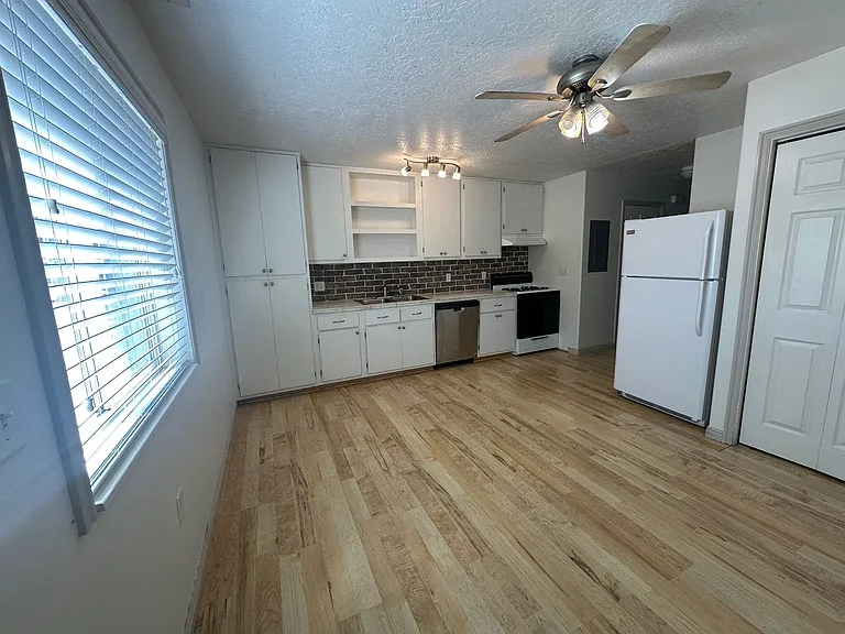 644 Sunflower Rd — Photo 4