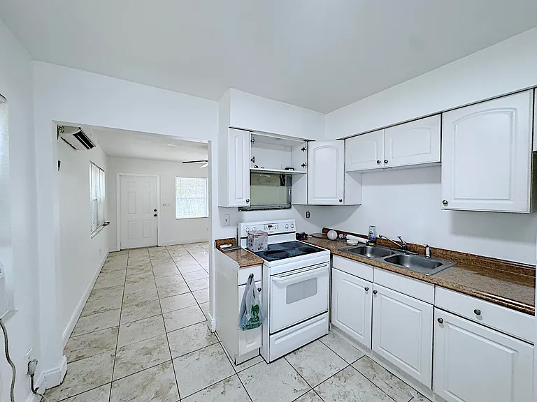 511 SE 2nd Ave S #SOUTH — Photo 22