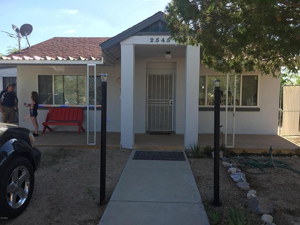 1st image of 2545 N Estrella Ave