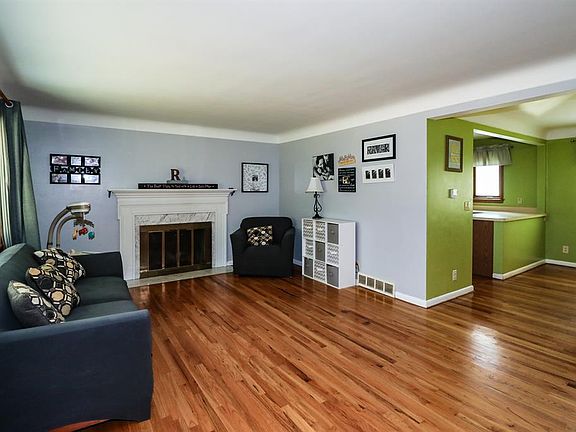 4th image of 65 Hayden Dr