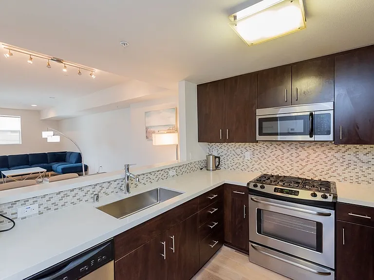 436 S Virgil Ave #308 — Photo 6