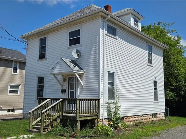 5 Maple St, Moncton, NB E1C 6A2