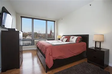 Rented by Space Marketing Shop