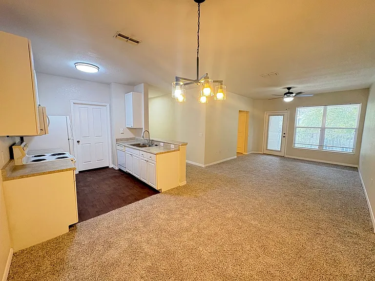 6016 Hemingway Cir — Photo 11
