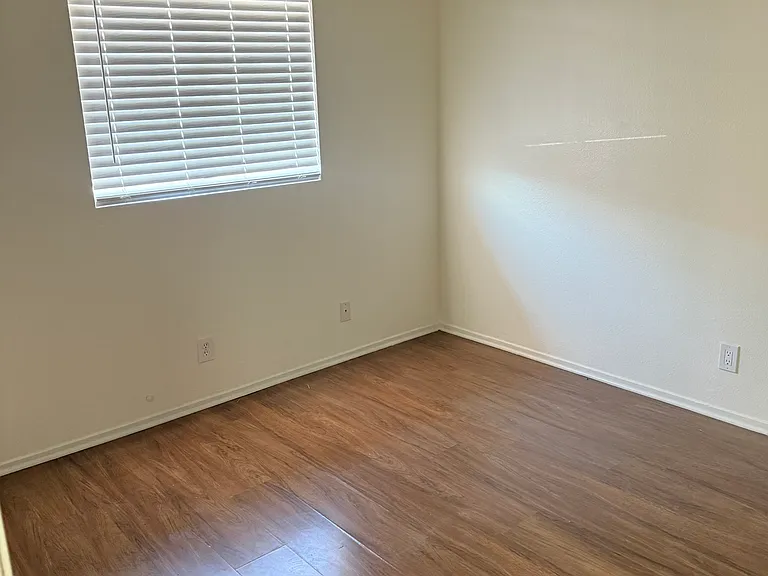 1716 Cordoba Ln #B — Photo 11