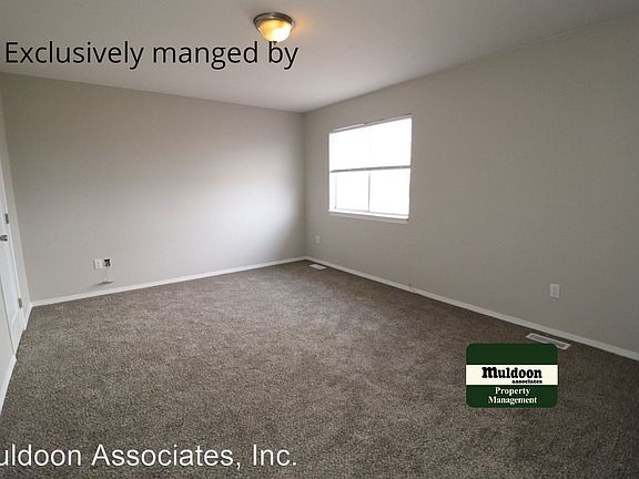 3rd image of 821 S Bellflower Dr