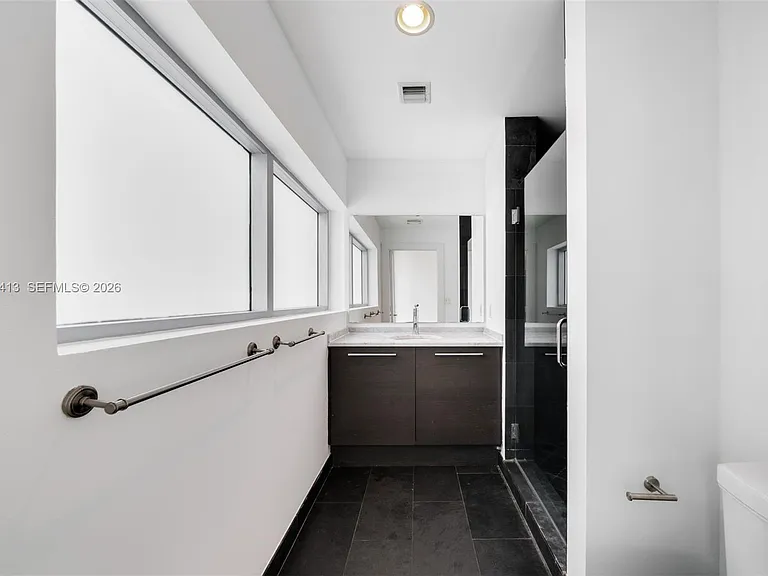 900 Biscayne Blvd — Photo 25