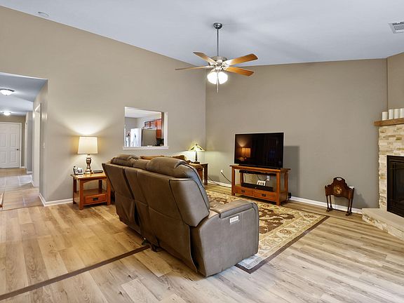 5th image of 4427 W 92nd Pl