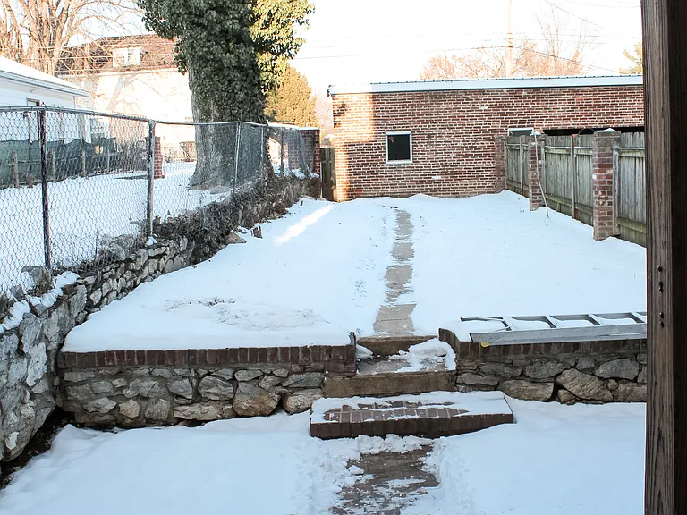 732 Salem Ave — Photo 28