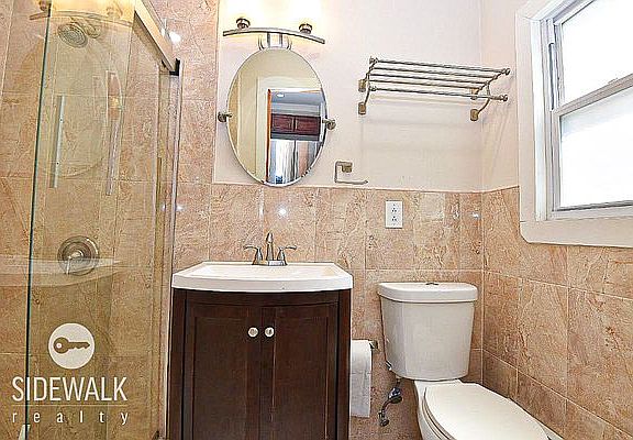 5th image of 178A Green St #1