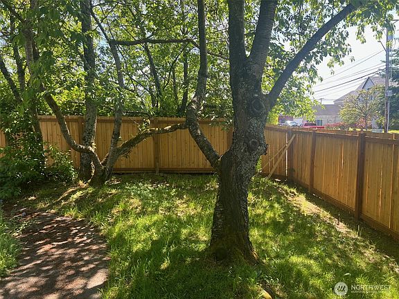 5th image of 1019 S Junett Street