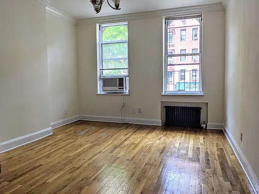 Rented by PocketBroker Inc | media 3