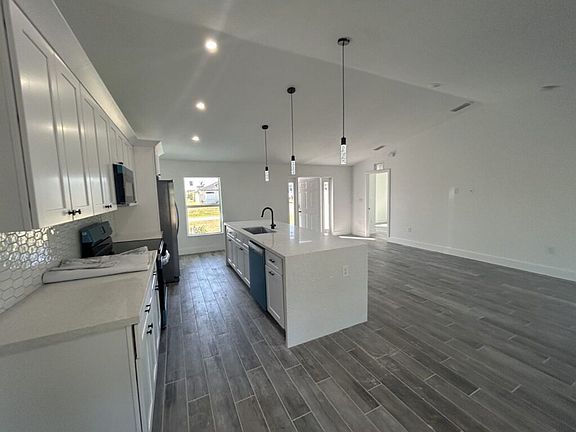 3rd image of 1801 NW 13th Ter