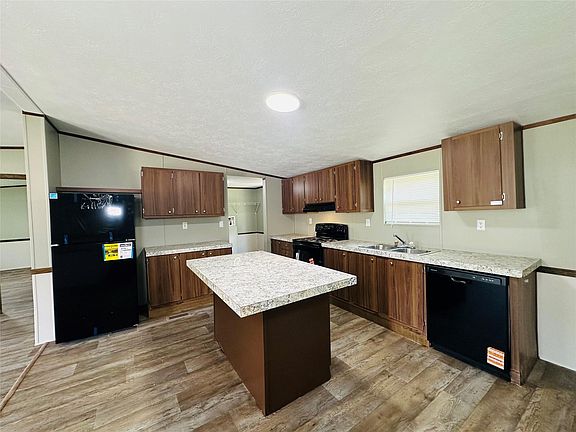4th image of 679 Wexford Dr