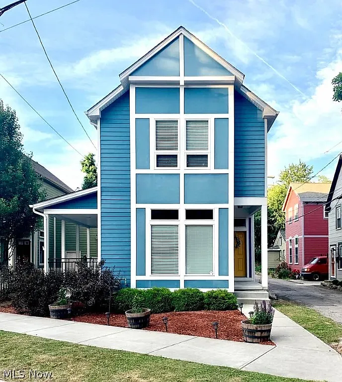 2 bed, 2.5 bath, 1608 sqft, $3,500 — Photo 1
