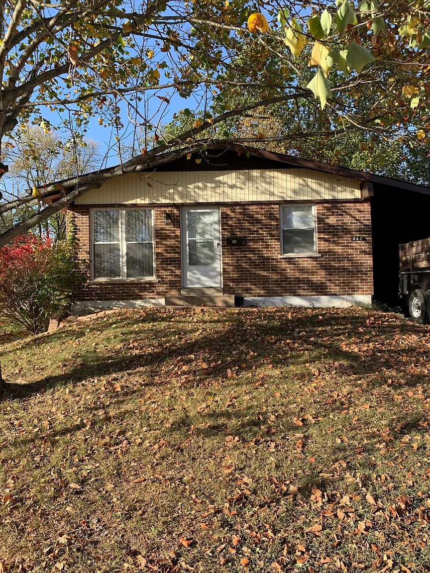 249 Roland Ave photo 1