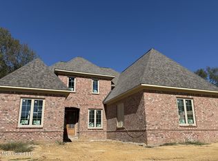 2402 Glenmore Cv, Hernando, MS 38632