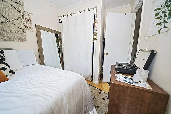 Rented by Level Group | media 9