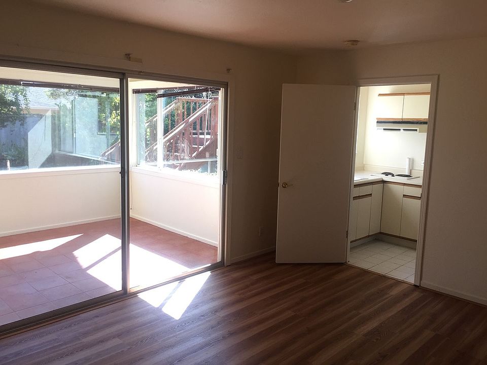 2nd image of 127 Northrop Pl