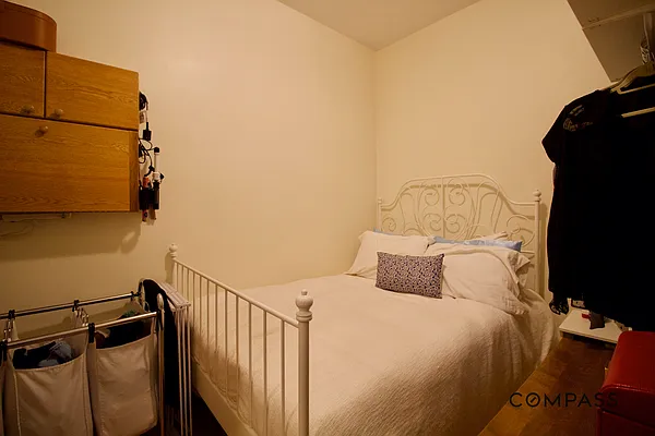 Rented by Compass | media 18