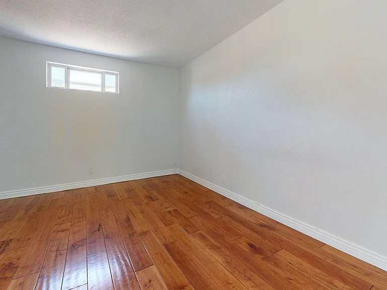 2534 S Grandview Ave — Photo 21