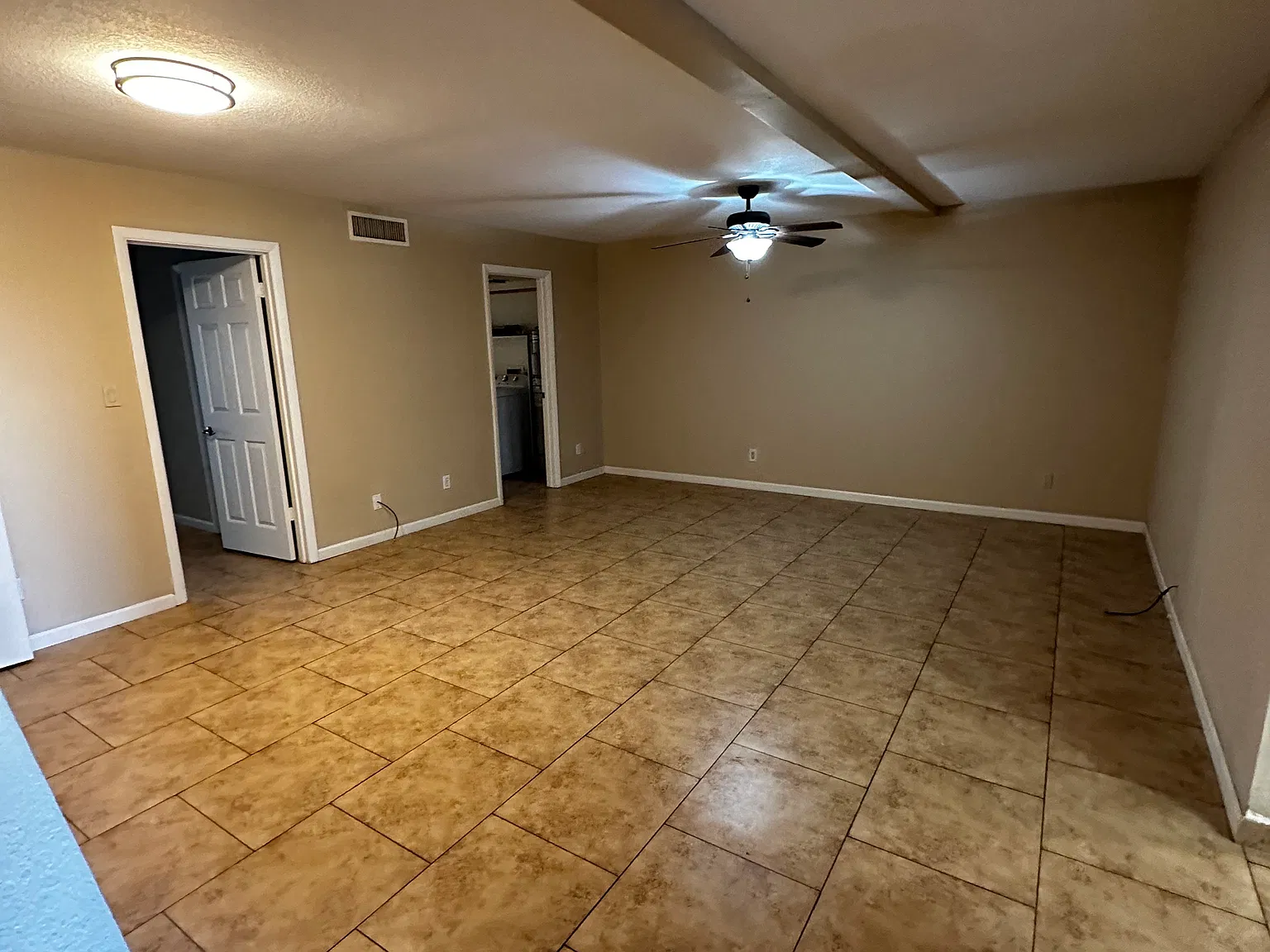 3 bed, 1880 sqft, $1,850 — Photo 3