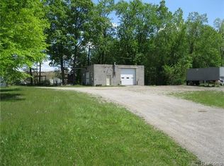 29362 Lorie Ln, Wixom, MI 48393