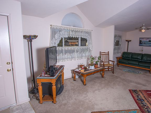5th image of 1846 Marie Dr