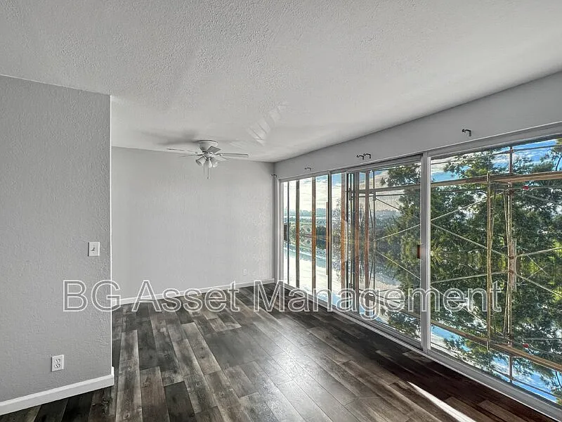 2 bed, 1.0 bath, 950 sqft, $1,695 — Photo 3