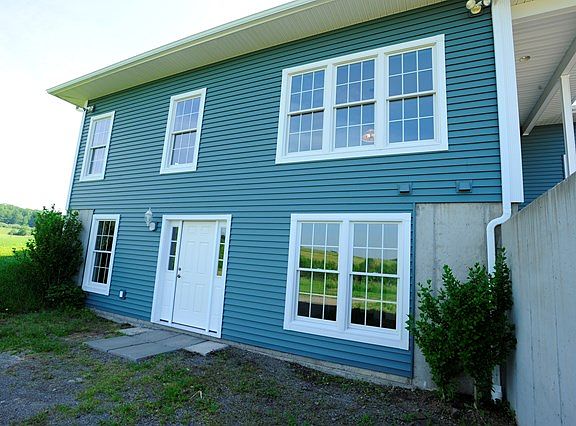 5th image of 40 Moses Ln