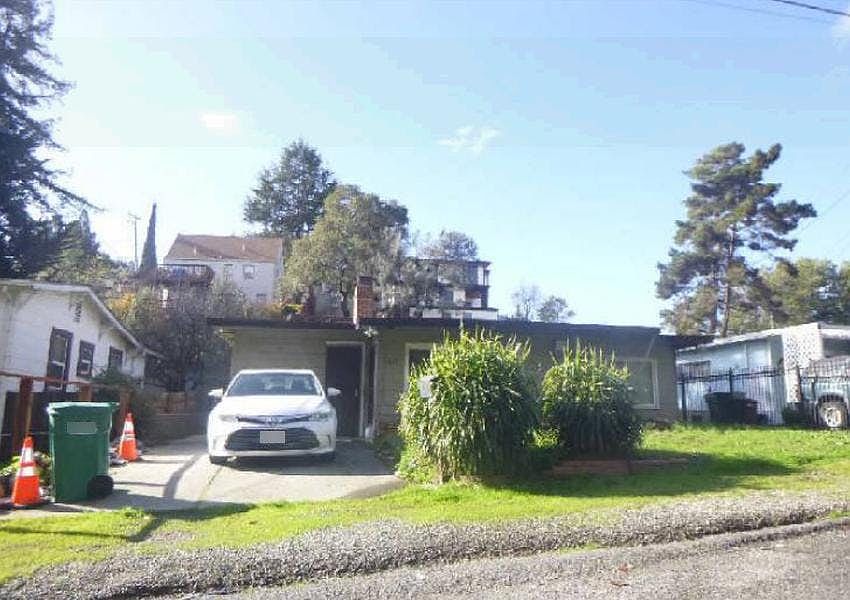 1st image of 9817 Stanley Ave
