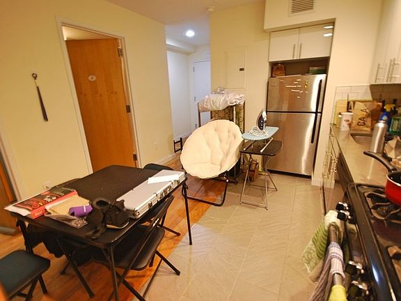 2nd image of 212 E 14th St APT 2