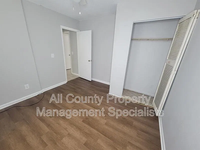 2 bed, 1.0 bath, $850 — Photo 3