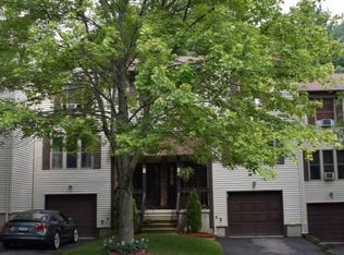 29 Country Hill Rd, Naugatuck, CT 06770