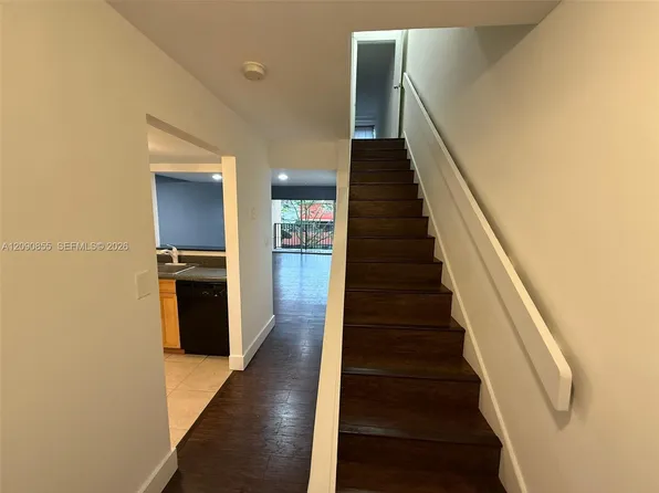 231 NW 109th Ave APT 209, Miami, FL 33172