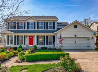 32 Copper Mountain Ct, Fenton, MO 63026