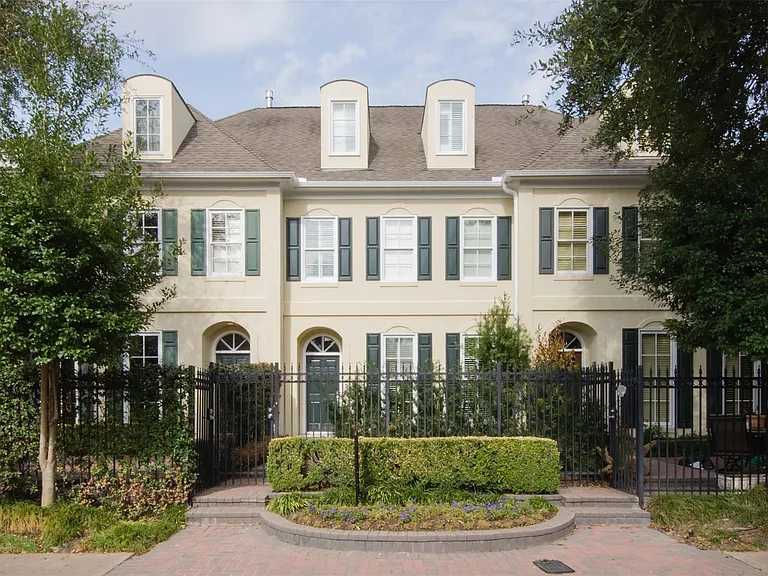 5144 Chevy Chase Dr — Photo 1