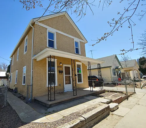 1208 Taylor Ave Photo 1