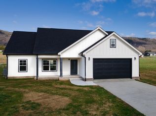 13 Golden St, Dunlap, TN 37327