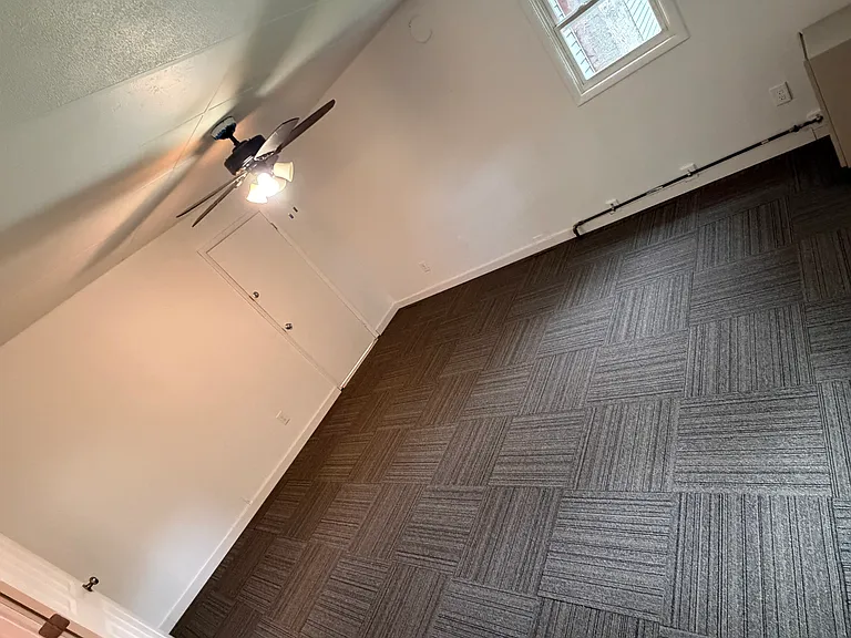 317 W Todd Ave #5 — Photo 3