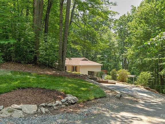 4th image of 191 Ravenwood Ln