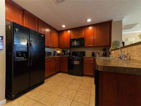 Beautiful Large Kitchen